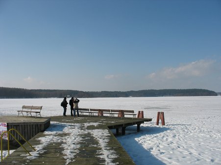 1.Choisir un lac gelé. De préférence un grand lac, bien gelé